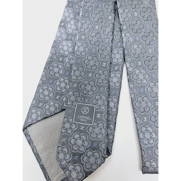 CHANEL Metallic Grey Camellia CC logo Silk Tie - Picture 8 of 12
